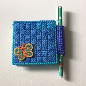 Post it note pad holder/pen, handmade 🌺